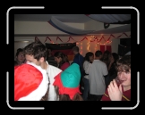 FLH XMAS 078 * haha look at chris * 2592 x 1944 * (2.08MB)